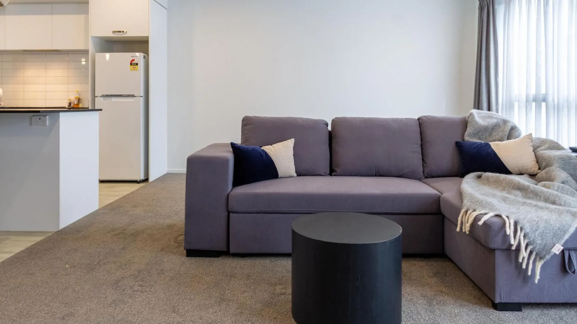 Apartment Bath & Beyond, Tippet Place With Garage Sleeps 8 Christchurch New Zealand
