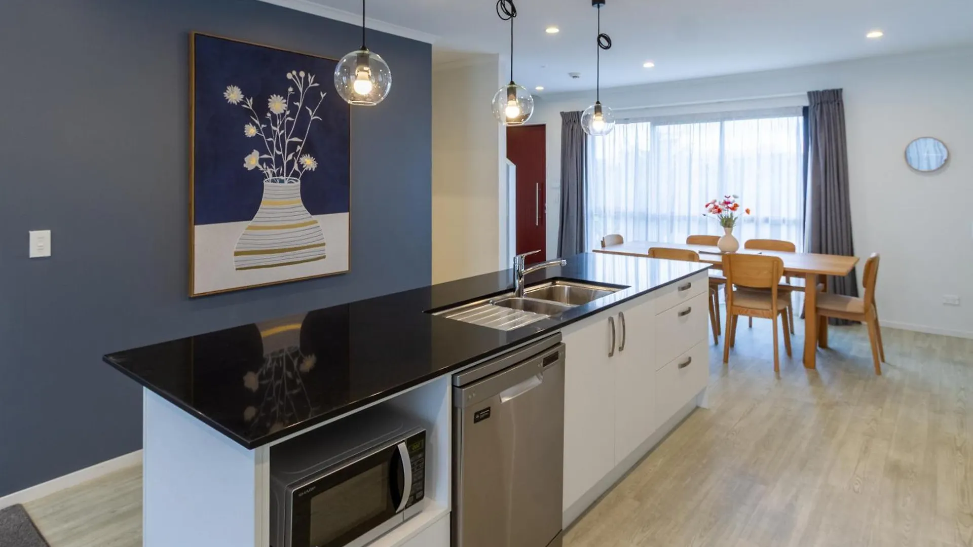 Bath & Beyond, Tippet Place With Garage Sleeps 8 Christchurch