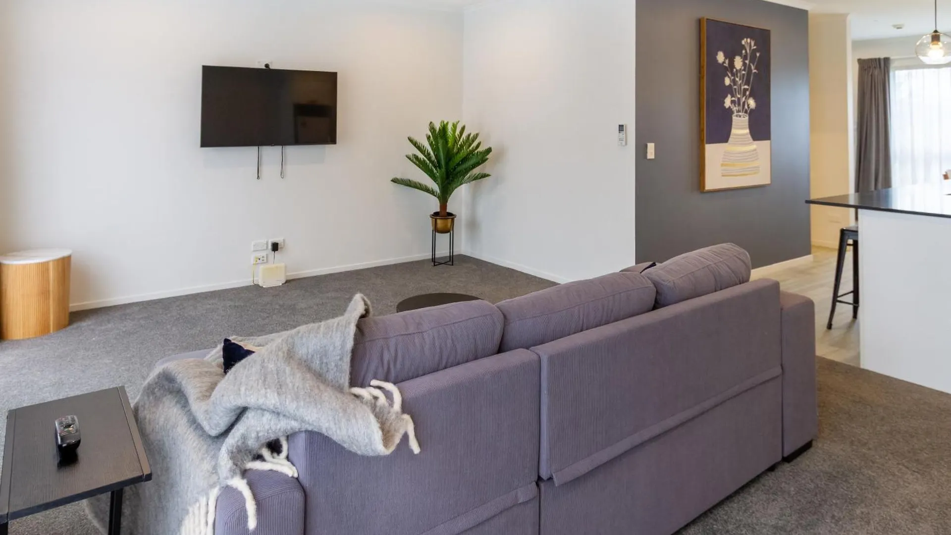 Bath & Beyond, Tippet Place With Garage Sleeps 8 Christchurch 0*,