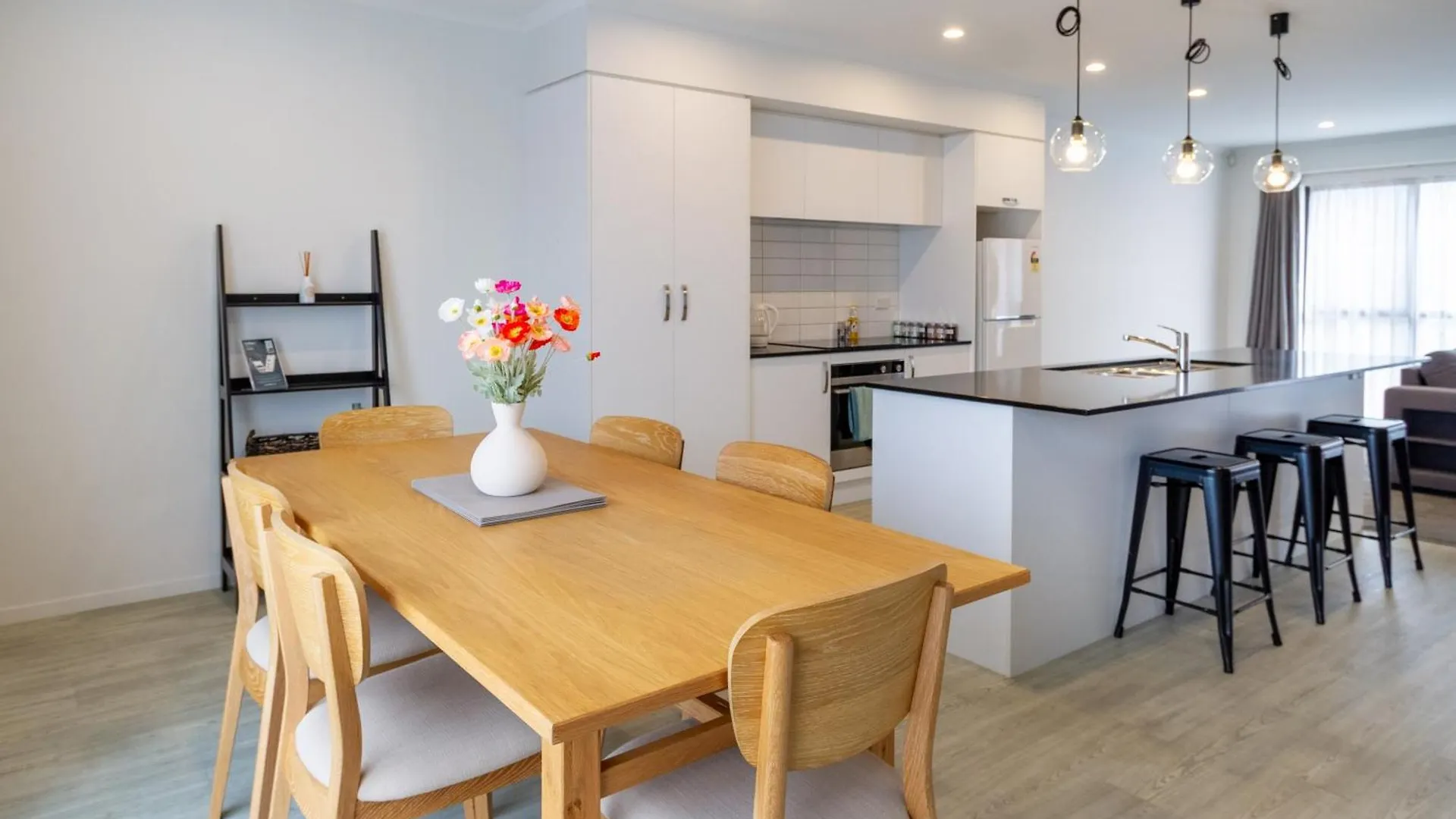 Bath & Beyond, Tippet Place With Garage Sleeps 8 Крайстчёрч
