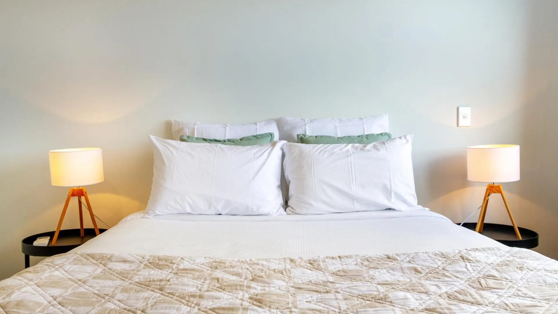 Bath & Beyond, Tippet Place With Garage Sleeps 8 Крайстчёрч Новая Зеландия